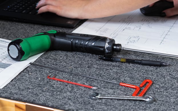 2025-10-02-Melany-NPITeam_OrangeBox_tools